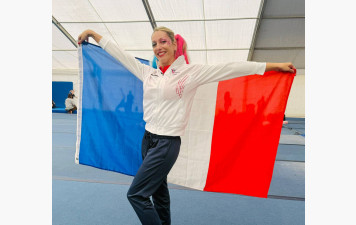JADE CHAMPIONNE DU MONDE DU TISSU AÉRIEN